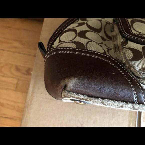 Coach Hampton signature satchel. Needs some TLC - Picture 9 of 15